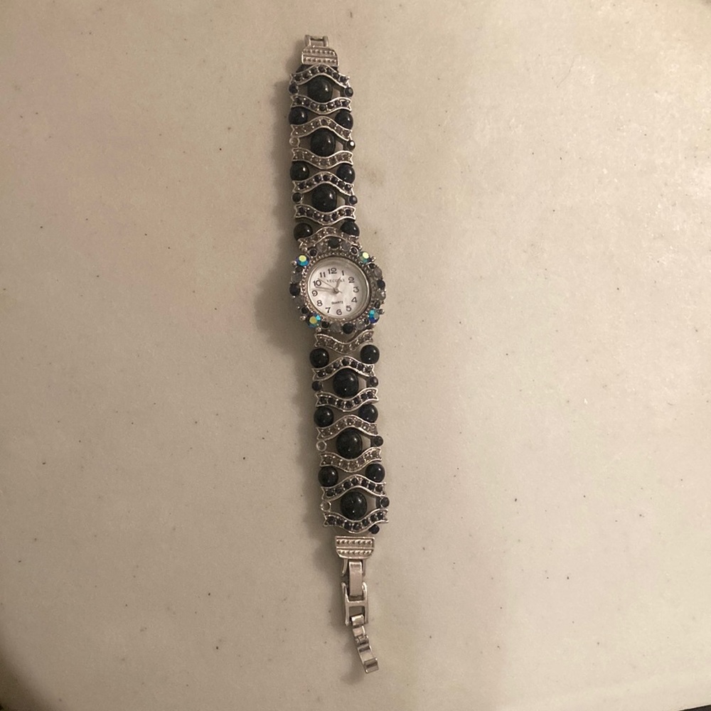 Vecceli Italy Womens Black Beaded Bracelet Wristwatch With Rhinestones